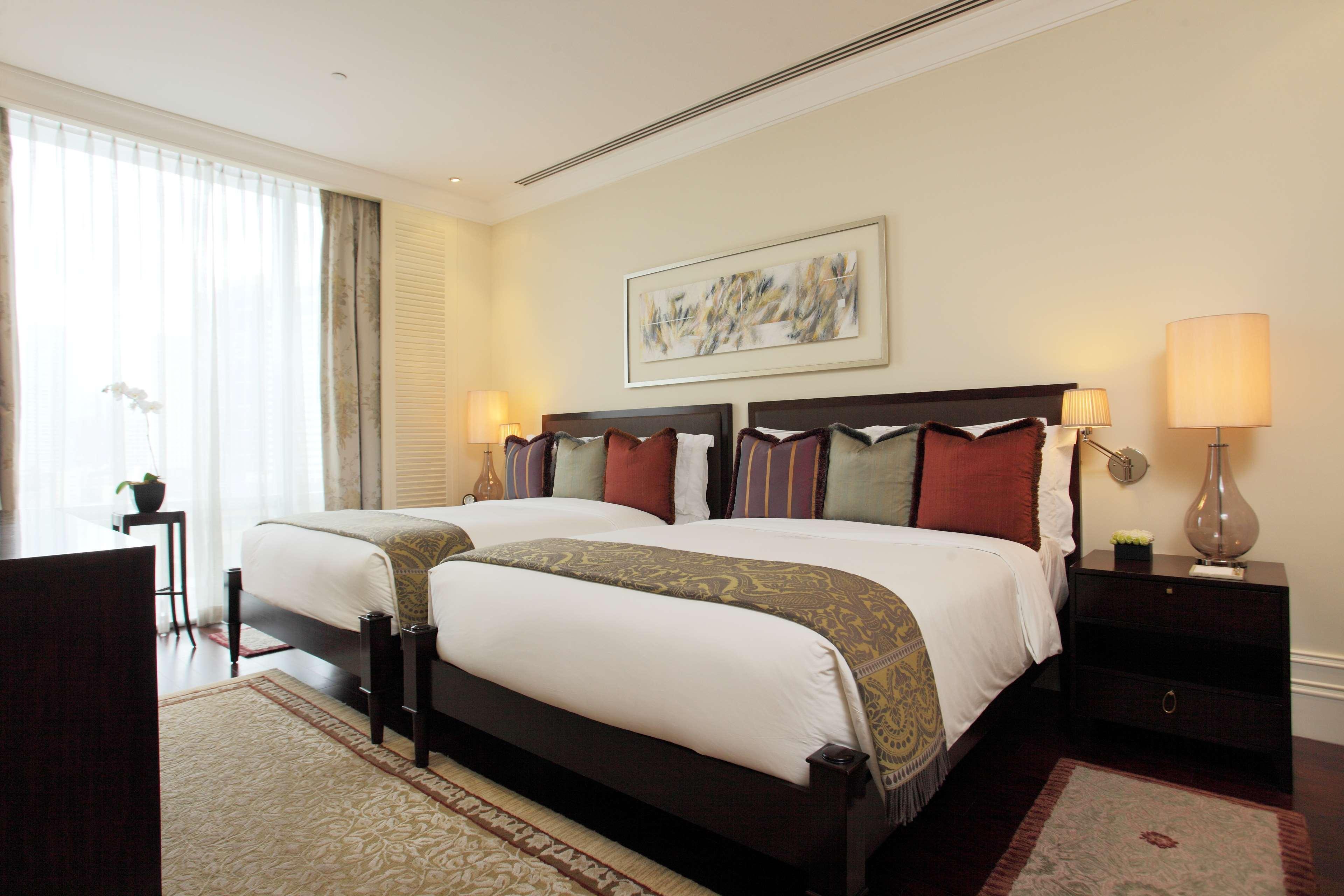 Raffles Makati Hotell Makati City Exteriör bild