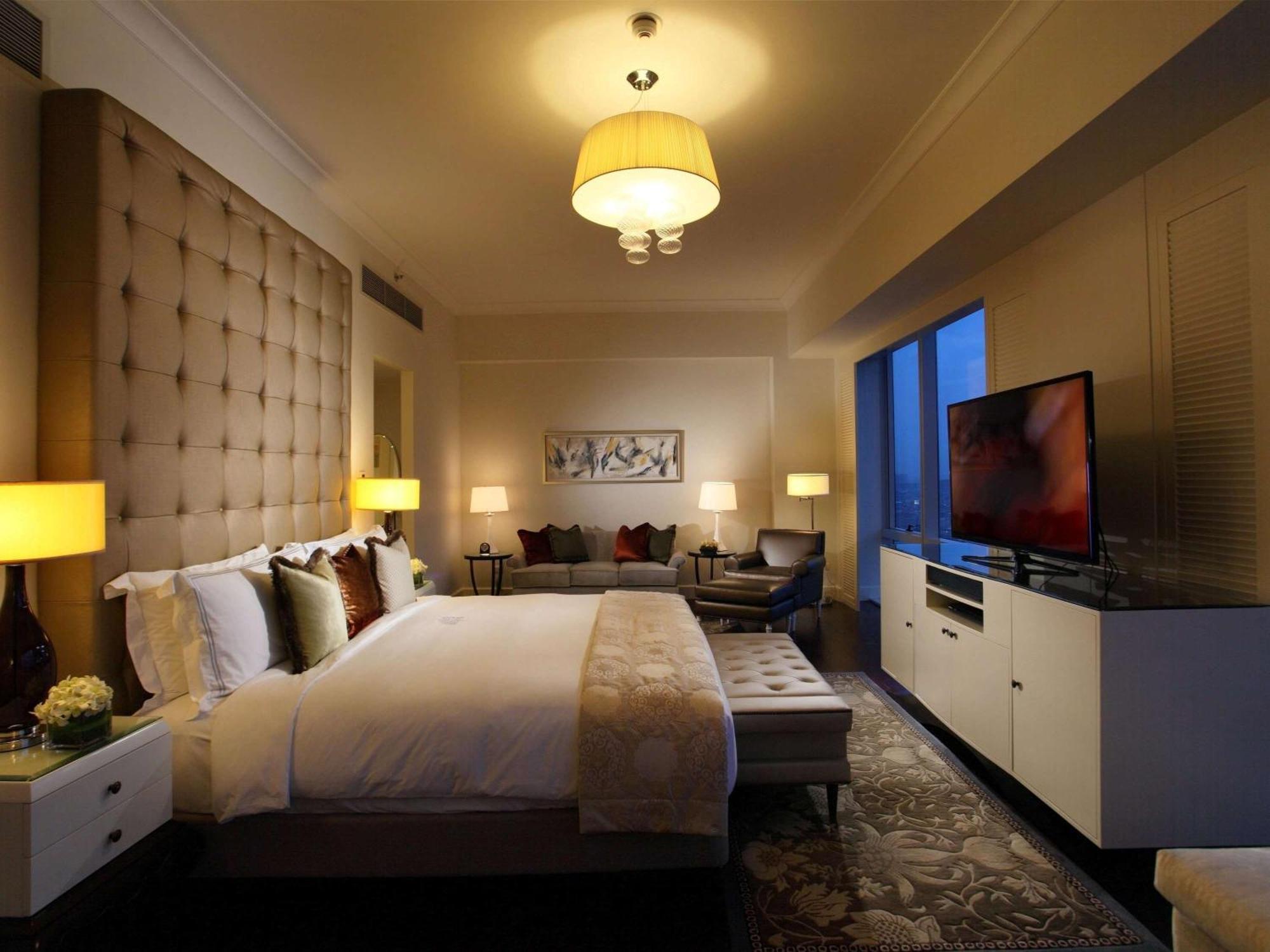 Raffles Makati Hotell Makati City Exteriör bild