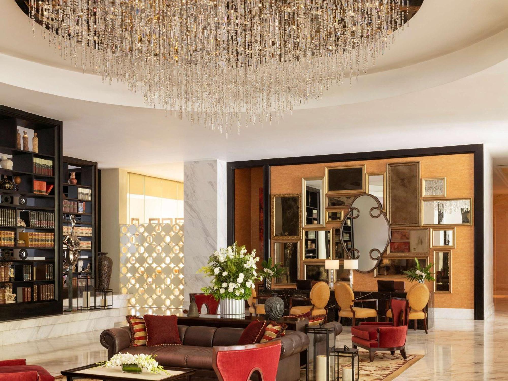 Raffles Makati Hotell Makati City Exteriör bild